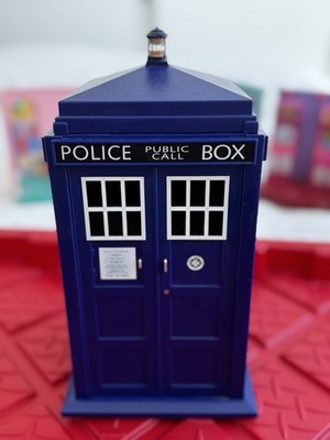 Doctor Who TARDIS Police Public Call Box Light & Sound And Doctor Who 6.5”
