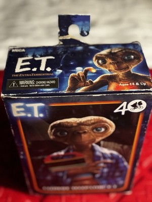 NECA E.T. 40th Anniversary - Ultimate Telepathic E.T. 7-inch Action Figure Et
