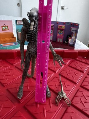 NECA Aliens Alien Warrior Xenomorph 8" Action Figure 2018