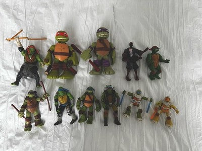 Lot of 8 Teenage Mutant Ninja Turtle Figure, Keno + Scooter, Robotic soldier