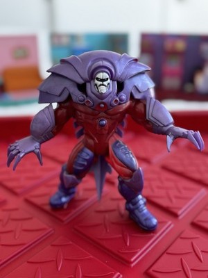 Marvel Figure - 1997 Onslaught - Toybiz Uncanny Xmen Comics Vtg