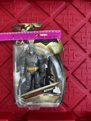 Batman v Superman Dawn of Justice: Battle Armor Batman (Mattel, 2015) Brand New
