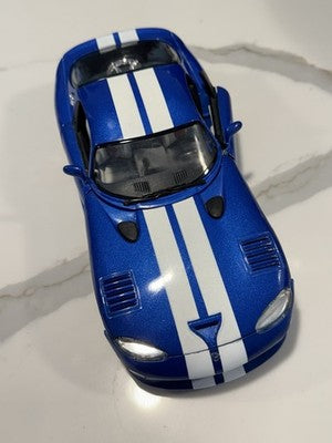 Maisto Dodge Viper GTS Coupe 1/18 Diecast Model Car