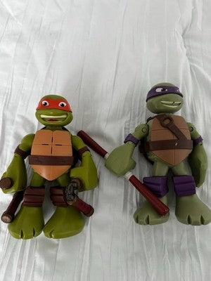 Lot of 8 Teenage Mutant Ninja Turtle Figure, Keno + Scooter, Robotic soldier