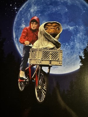E.T. 40th Anniversary Elliott and E.T. On Bike Deluxe Ultimate 7" Action Figure