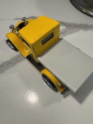 Road Legends 1934 Ford F-100 Pickup Pro Street Truck 1:18 Scale Diecast Flames