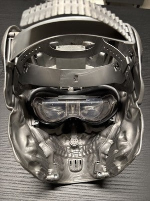 2009 PLAYMATES--TERMINATOR SALVATION T-600--ELECTRONIC VOICE N' VISION No Tested