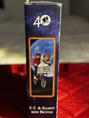 E.T. 40th Anniversary Elliott and E.T. On Bike Deluxe Ultimate 7" Action Figure